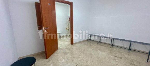 5-Zimmer Gewerbliche Immobilie in Naples, Italy, Nr. 33717 19