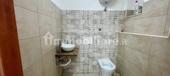 5-Zimmer Gewerbliche Immobilie in Naples, Italy, Nr. 33717 23