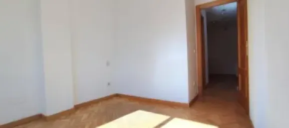 Adosado de 3 dormitorios en Aldeamayor de San Martín, Spain No. 187806 36