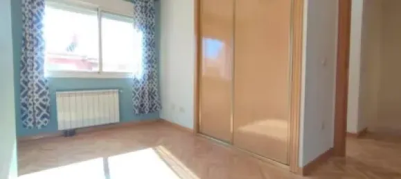 Adosado de 3 dormitorios en Aldeamayor de San Martín, Spain No. 187806 41