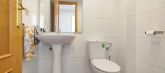 Adosado de 3 dormitorios en Aldeamayor de San Martín, Spain No. 187806 8