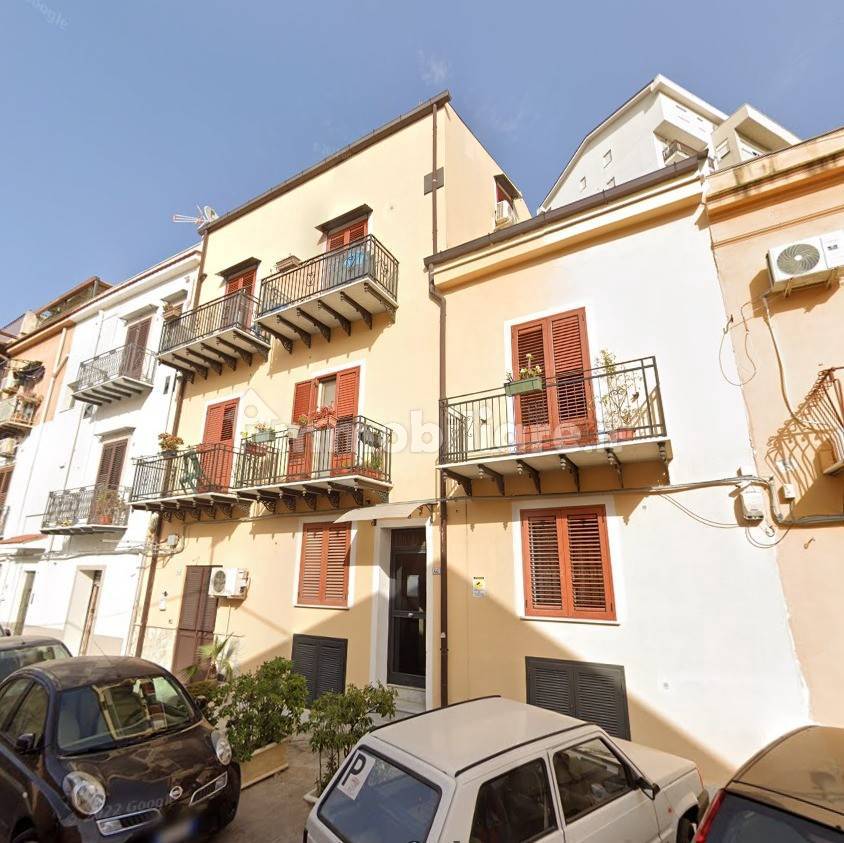 2 bedrooms Apartment in Palermo, Italy No. 90982