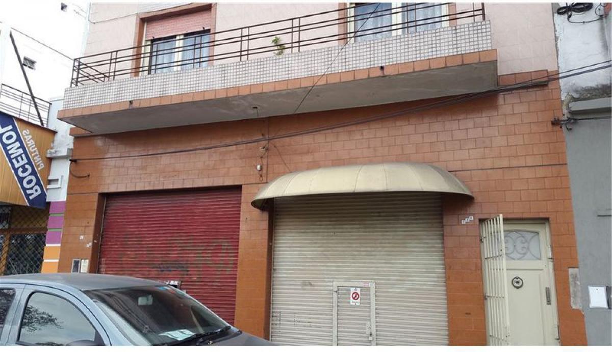 4 bedrooms House in Lanus, Argentina No. 59331