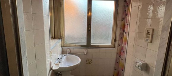 2 rooms Apartment in Carrara, Italy No. 255481 3