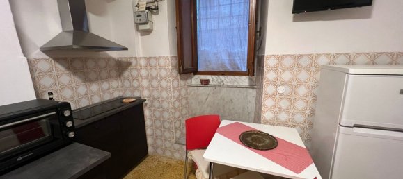 2 rooms Apartment in Carrara, Italy No. 255481 6