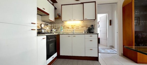 3 bedrooms Apartment in Bardolino, Italy No. 337077 4