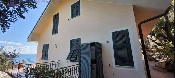 4 bedrooms Apartment in Alassio, Italy No. 351214 14