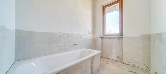 4-Zimmer Haus in Cadrezzate con Osmate, Italy, Nr. 18325 34