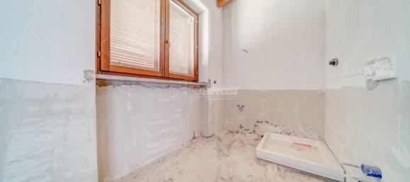 4-Zimmer Haus in Cadrezzate con Osmate, Italy, Nr. 18325 45