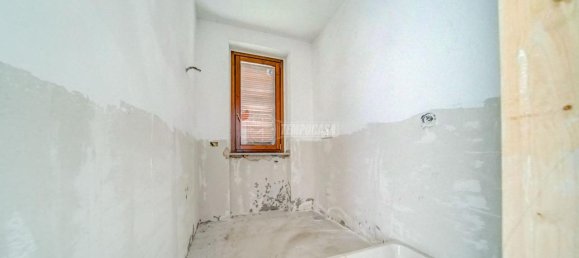 4-Zimmer Haus in Cadrezzate con Osmate, Italy, Nr. 18325 33