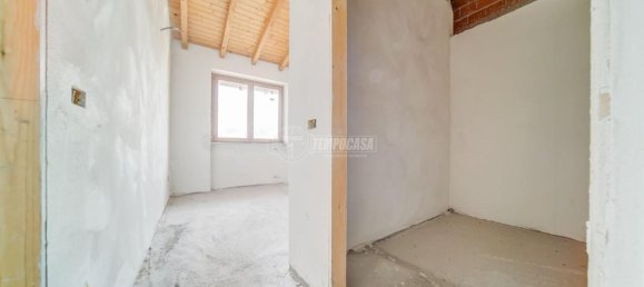 4-Zimmer Haus in Cadrezzate con Osmate, Italy, Nr. 18325 10