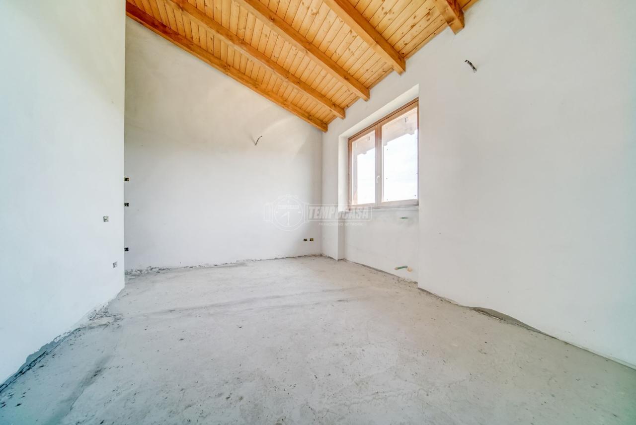 4-Zimmer Haus in Cadrezzate con Osmate, Italy, Nr. 18325