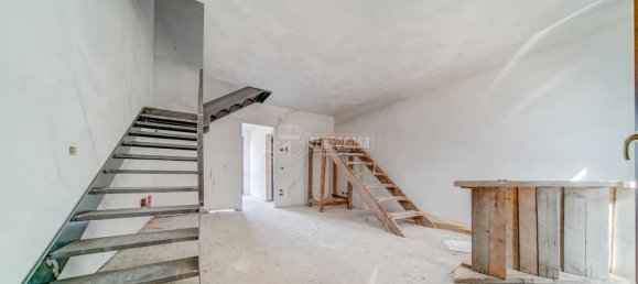 4-Zimmer Haus in Cadrezzate con Osmate, Italy, Nr. 18325 27