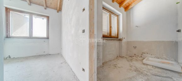 4-Zimmer Haus in Cadrezzate con Osmate, Italy, Nr. 18325 42