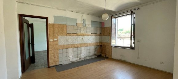 Casa de 8 divisões em Santo Stefano Belbo, Italy N.º 308076 16