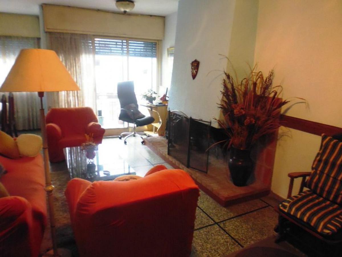 2 bedrooms Apartment in Montevideo, Uruguay No. 1228