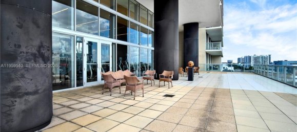2 Schlafzimmer Gewerbliche Immobilien in Miami, USA, Nr. 615718 4