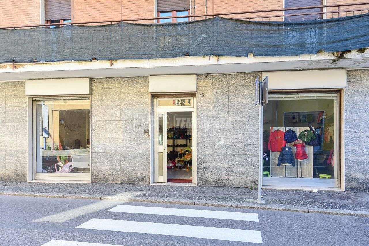 Imóvel comercial de 1 divisão em Erba, Italy N.º 84441