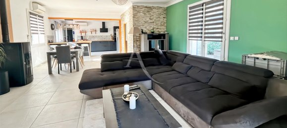 3 Schlafzimmer Haus in Lot, France, Nr. 300160 3