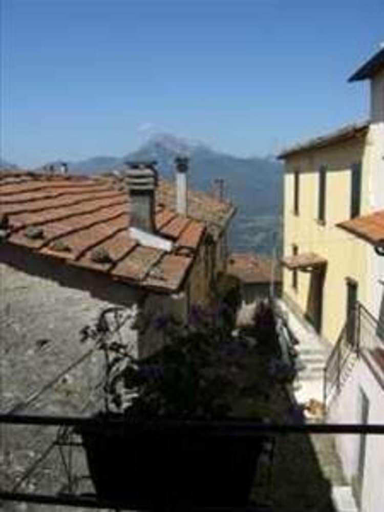 6 rooms Duplex in Barga, Italy No. 173109