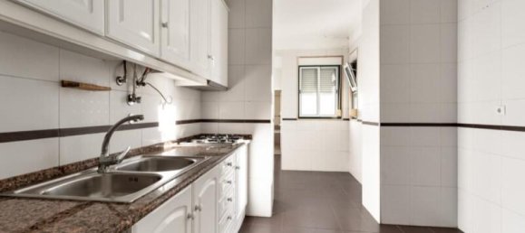 2 bedrooms Apartment in Lisbon, Portugal No. 115709 12