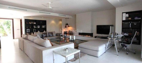 4 bedrooms Villa in Marbella, Spain No. 78846 3