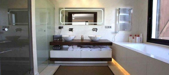 4 bedrooms Villa in Marbella, Spain No. 78846 7