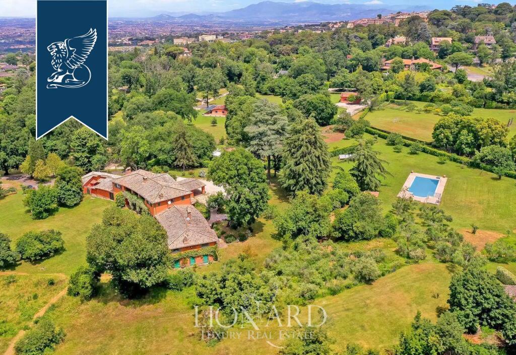 Villa de 6 dormitorios en Grottaferrata, Italy No. 362939