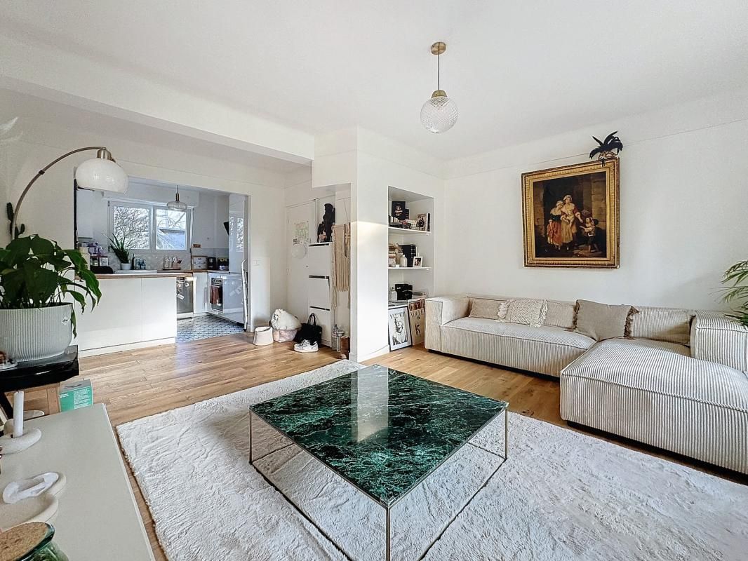 2 bedrooms Apartment in Ville-d'Avray, France No. 164378