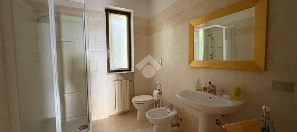 Квартира с 3 спальнями в Альбино, Италия № 266543 14