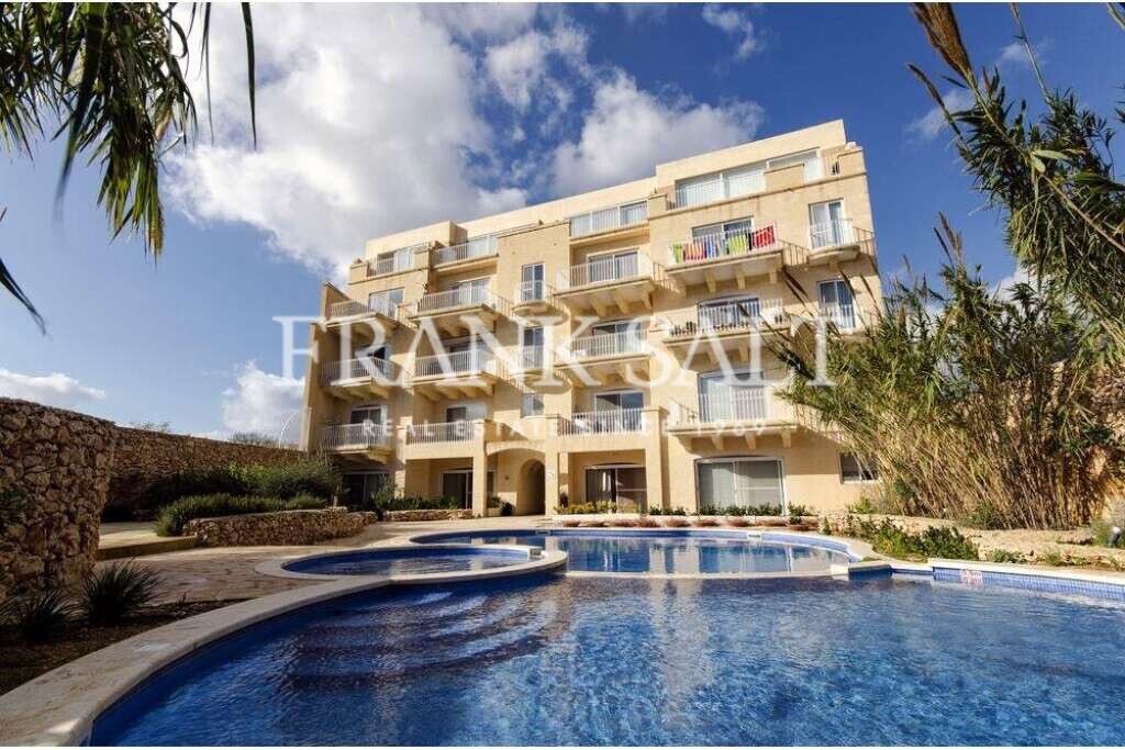 Квартира с 3 спальнями в Кала, Мальта № 5740