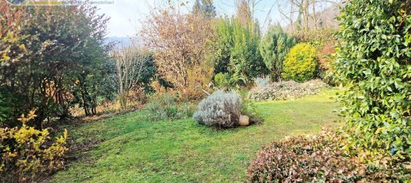 Apartamento de 3 habitaciónes en Como, Italy No. 94461 4