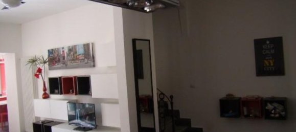 3 bedrooms House in Carrara, Italy No. 50410 34