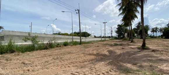  Commercial property in Bang Lamung, Thailand No. 94 7