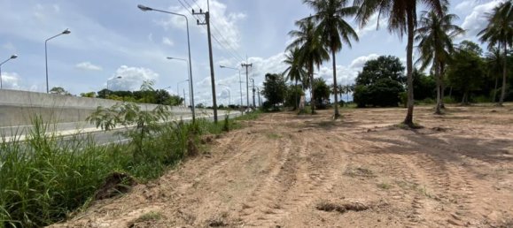  Commercial property in Bang Lamung, Thailand No. 94 8