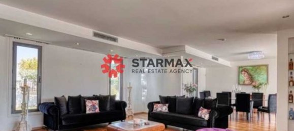 6 bedrooms Commercial property in Dromolaxia, Cyprus No. 67376 8