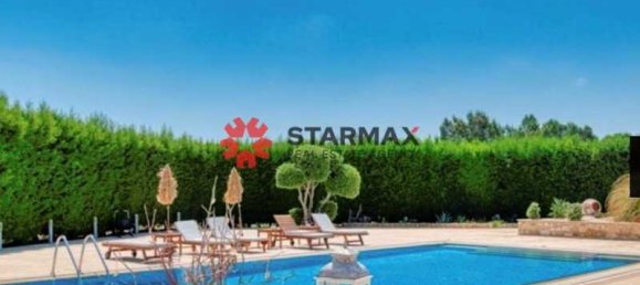 6 bedrooms Commercial property in Dromolaxia, Cyprus No. 67376 4