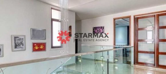 6 bedrooms Commercial property in Dromolaxia, Cyprus No. 67376 13