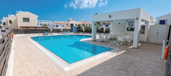 2 bedrooms Villa in Paralimni, Cyprus No. 22572 3