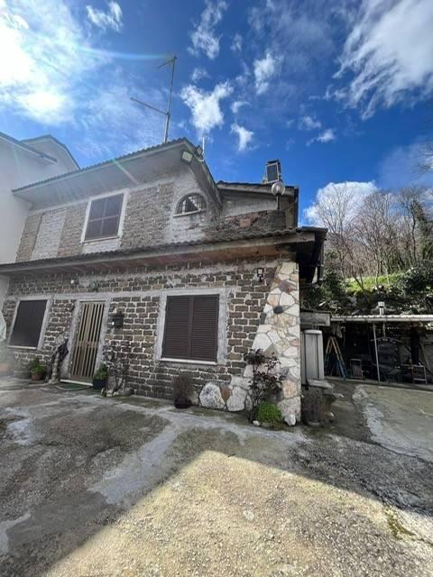 4 rooms House in Sora, Italy No. 110392