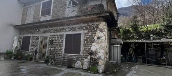 4 rooms House in Sora, Italy No. 110392 2
