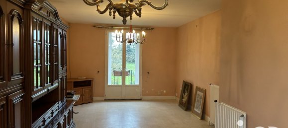 3 bedrooms House in Sennely, France No. 44981 50