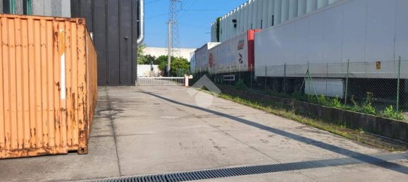 1800m² Warehouse in Bagnatica, Italy No. 156059 10