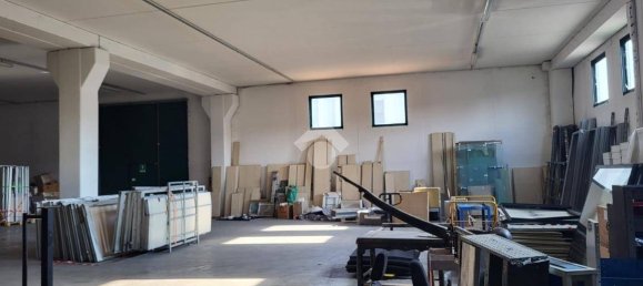 1800m² Warehouse in Bagnatica, Italy No. 156059 11
