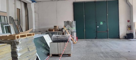 1800m² Warehouse in Bagnatica, Italy No. 156059 12
