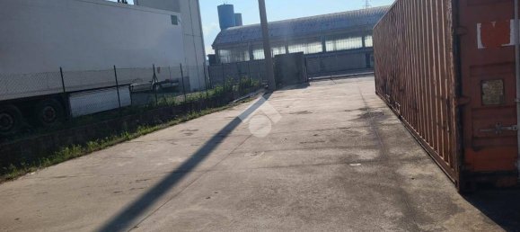 1800m² Warehouse in Bagnatica, Italy No. 156059 3