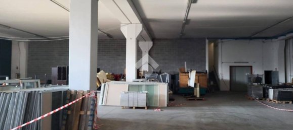 1800m² Warehouse in Bagnatica, Italy No. 156059 13