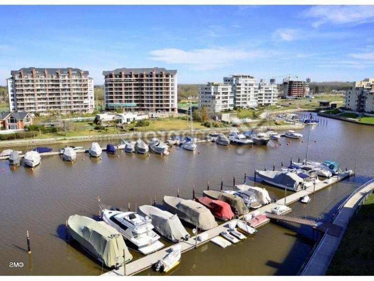 Apartamento de 2 dormitorios en Tigre, Argentina No. 56066