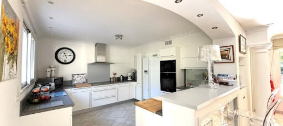 5 Schlafzimmer Schlösser in Cavalaire-sur-Mer, France, Nr. 99985 9