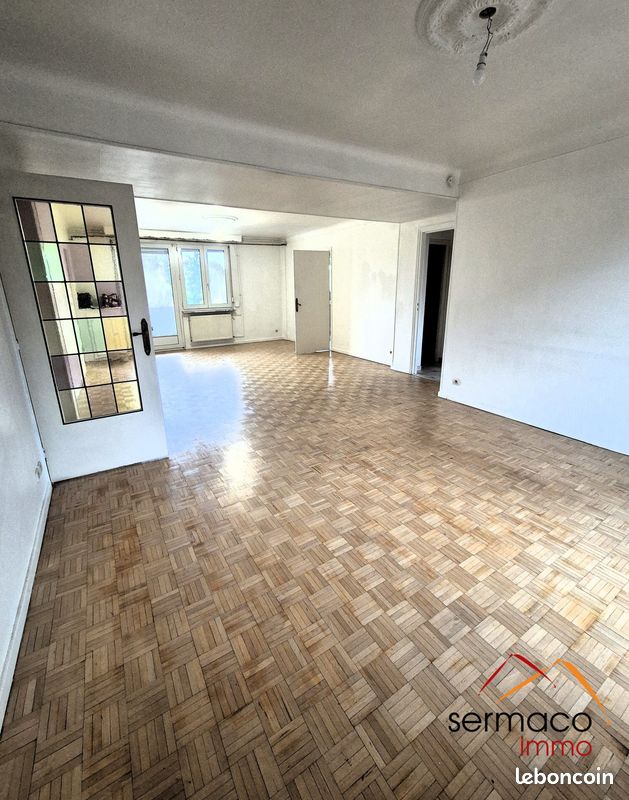 3 bedrooms Apartment in Sarreguemines, France No. 49878